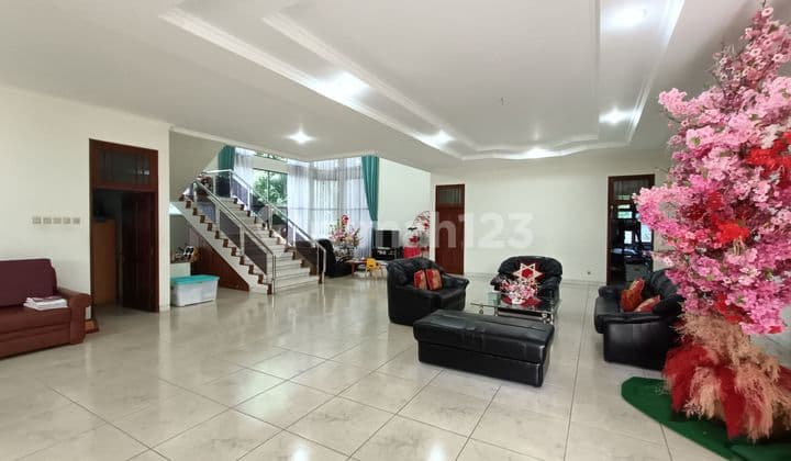 For Sale House In Taman Kebon Jeruk Intercon, Golf View