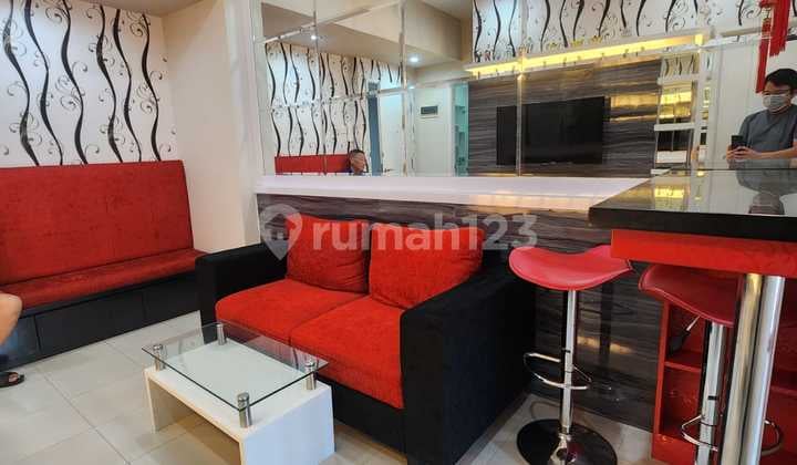 Dijual Apt Season City Lantai Tinggi, Furnished Masih Baru