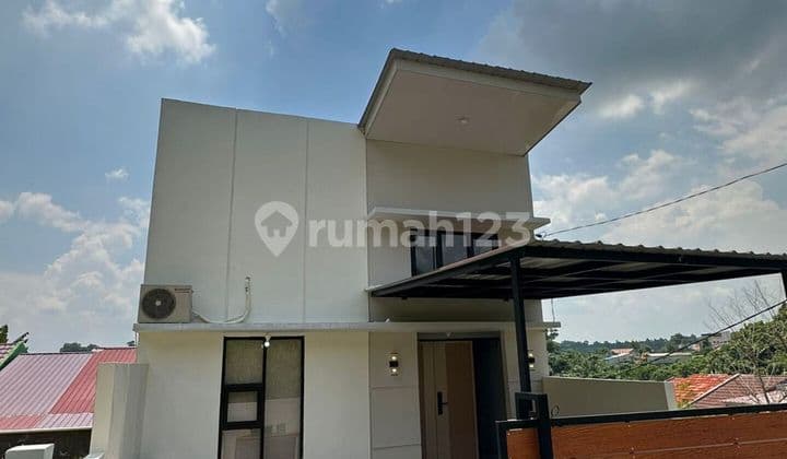 RUMAH BARU SIAP HUNI SEMI FURNISH DIJUAL CEPAT 1109