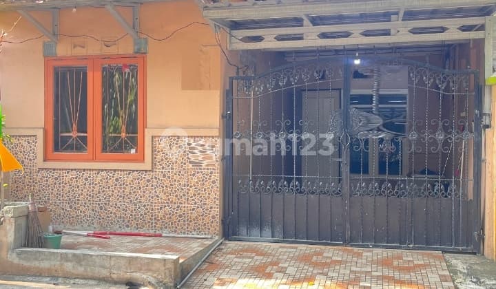 Disewakan Rumah Rapih KT 3 Di.duta Bumi. Bekasi