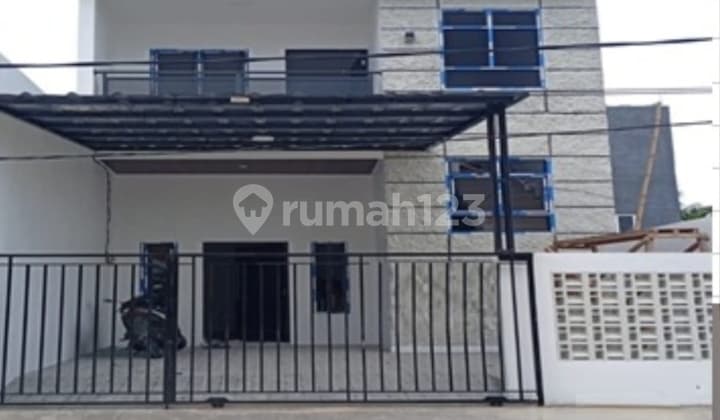 Dijual Rumah Tingkat Bagus Kt 3 di Harapan Indah Bekasi