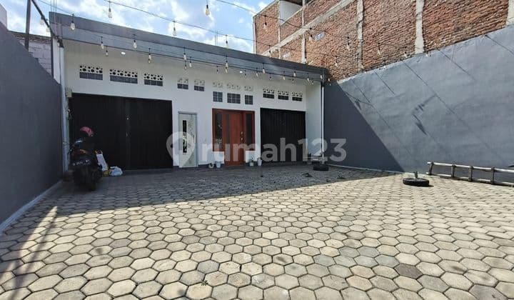 Rumah Usaha Di Sariwates Sayap Kiaracondong Babakan Sari