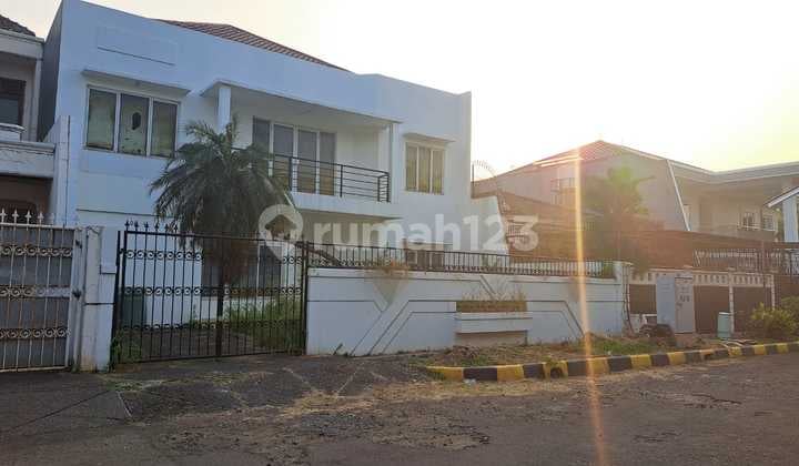 Di Jual Rumah Lama di Wilayah Kebon Jeruk, Harga Nego Di Jual Rumah Lama di Wilayah Kebon Jeruk, Harga Nego