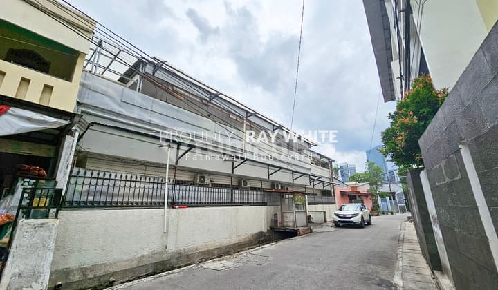 Kos-kosan 41 kamar isi penuh, strategis dekat institut Perbanas