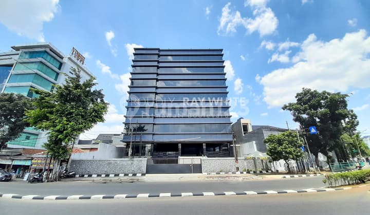 Brand New Building 8,5 Lantai Siap Pakai