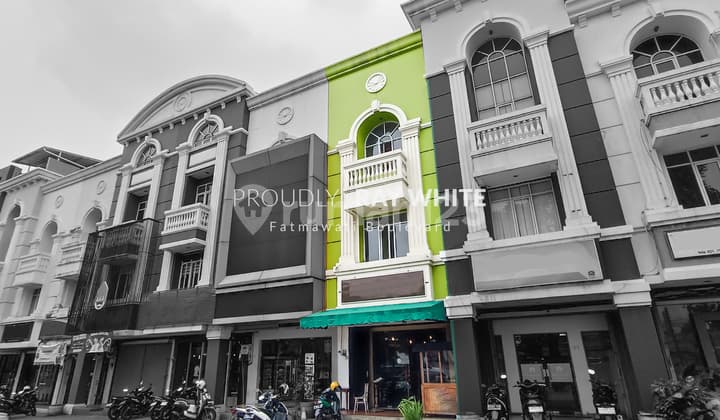 Ruko 3,5 Lantai Siap Huni Dalam Kiomplek Strategis Area Lebak Bulus