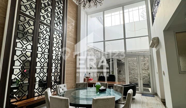 Luxury house for sale in PIK