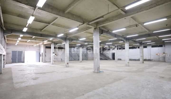 For Sale Quick Warehouse Plus 3-Story Building. Land Area 1943M2 in Strategic Sunter