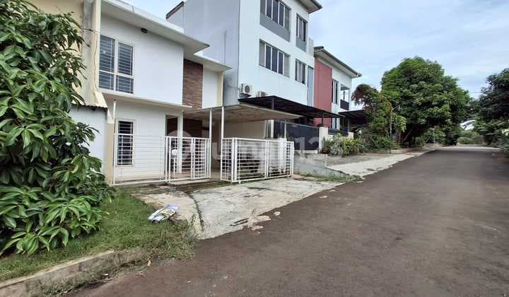 Asri House Strategic Location Flood-Free In Cimanggis Depok