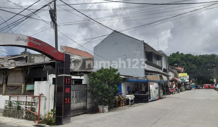 Di Jual Rumah Hook Lokasi Strategis Dekat Samsat Depok Cocok untuk Usaha