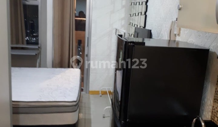 Green Bay Pluit Studio Apartment Fully Furnished with Cool Sea View!