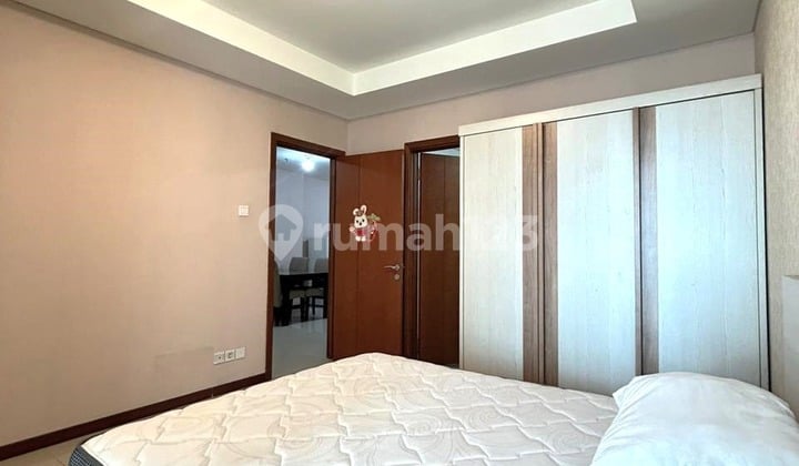 Condominium Green Bay Pluit 2 BR Full Furnished View Laut