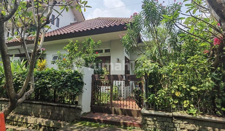 Rumah 2 lantai siap huni di Bintaro Sektor 6