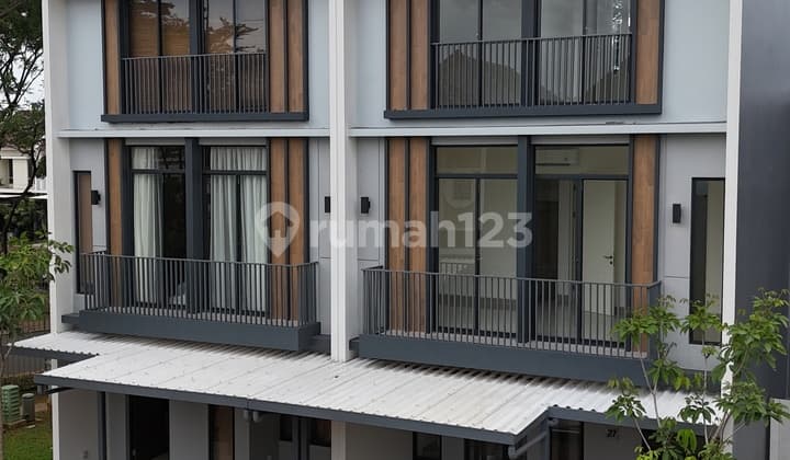 Rumah Baru Malibu Village 3 Lantai Desain Modern Lokasi Strategis