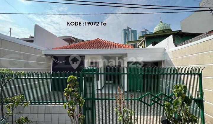 Rumah Dijual Tamansari, Luas 225 Meter, Kode 19072 Ta