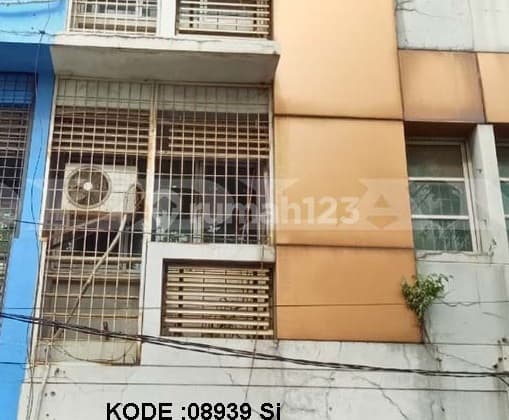 For Rent Shop House Sunter, Area 4X16 Meters, Code: 08939 Yes