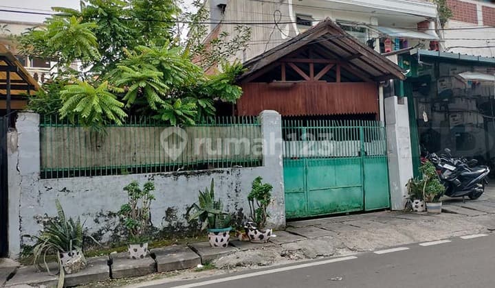 Kode : 20607 (No/Jn),Dijual rumah Senen,luas 230 m2,Jakarta Pusat