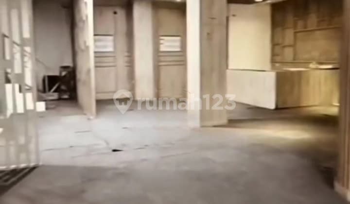 Ruko Dijual/Disewa Kelapa Gading, Strategis, Luas 10x20 Meter, Kode :20390 Dj