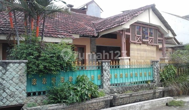 RUmah tinggal di komp jatiwaringin asri