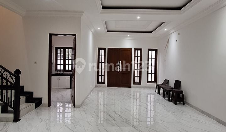 Rumah Konsep Classic Di Duren Sawit Jakarta Timur