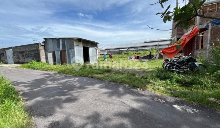 Near Gentan Kaliurang Market Jogja, SHM Land by the Road