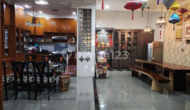 Affordable Villa for Sale in Taman Timor Raya Complex, Ready to Occupy.