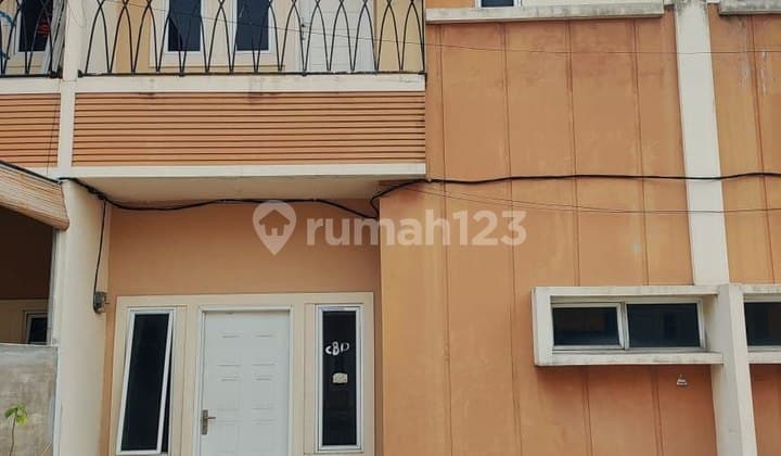 Dijual Murah Rumah Townhouse Gandeng 2 Komplek Modern 8