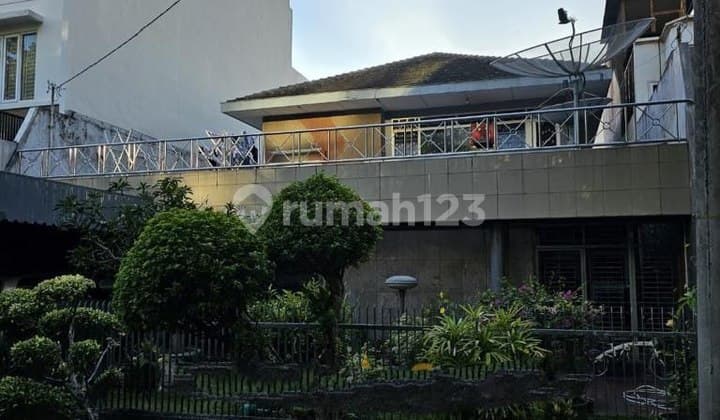 Villa for Sale Cheap in the City Center Near Podomoro