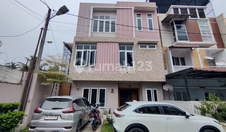 Dijual Cepat 2 Unit Gandeng Rumah Komplek De Residence