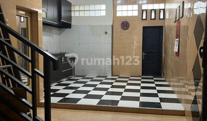 Dijual Murah Rumah Tinggal Komplek Brayan Town House