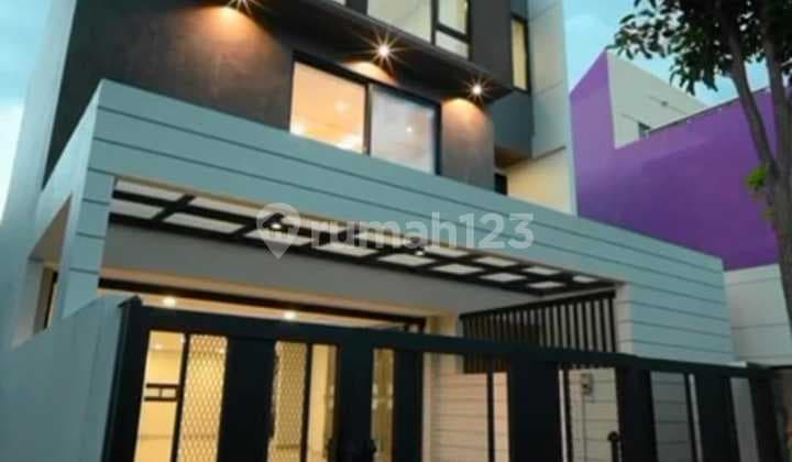 Modern House Greenwood Citraland