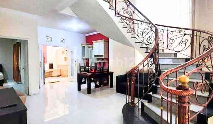 Rumah Minimalis Tenggilis Utara Surabaya