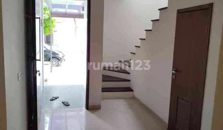 Minimalist House Graha Natura Cluster Edenia Surabaya