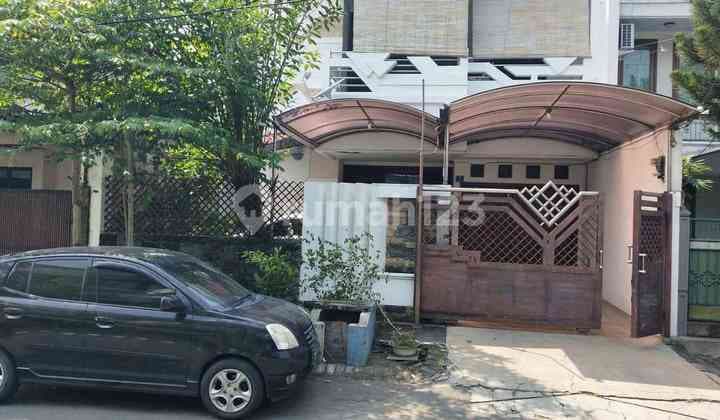 Modern House Sukomanunggal Jaya West Surabaya