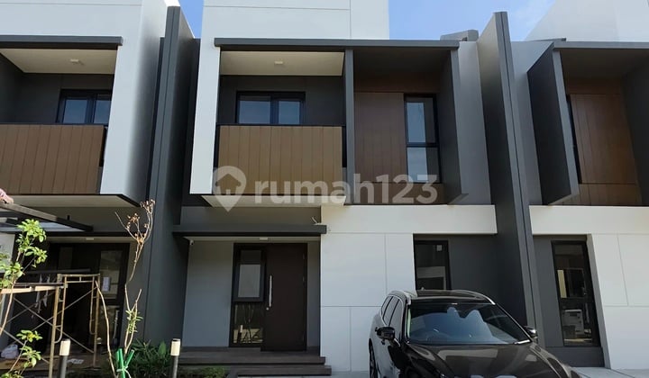 Brand New House In Regia Summarecon Crown Gading
