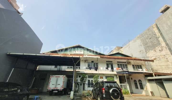 Dijual Rumah Luas Dan Strategis di Pusat Kota