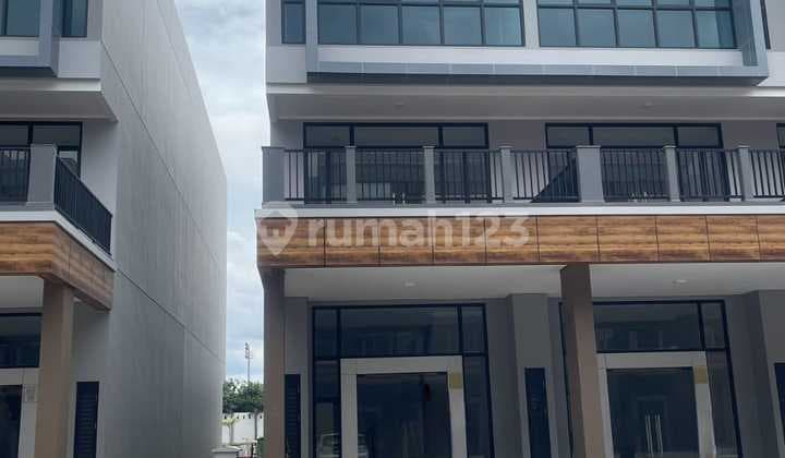Disewakan Ruko Crystal Hook Ada Balkon Summarecon Bekasi