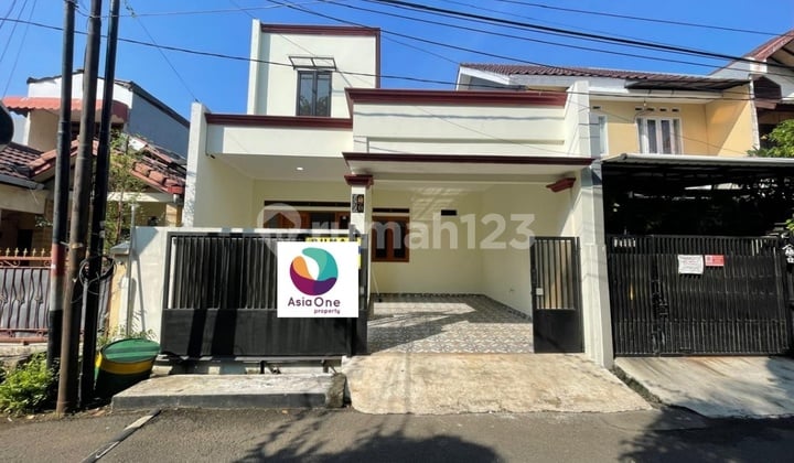 Rumah Baru 2 Lantai Siap Huni di Pondok Bambu Jakarta Timur