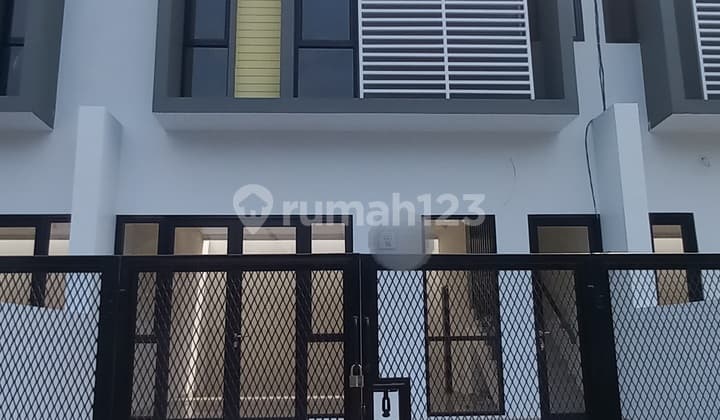 Ruko 3 Lantai Lebar 8 di Prima Harapan Bekasi Utara
