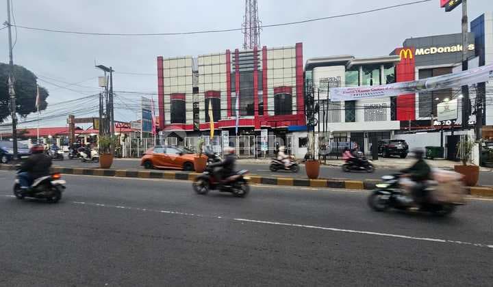 Cheap Commercial Attached Shophouse for Sale on Raya Juanda Ciputat, South Tangerang