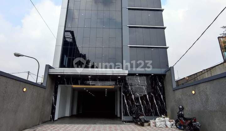 Gedung Baru 5 Lantai Perkantoran Strategis Murah di Cawang Jakarta Timur