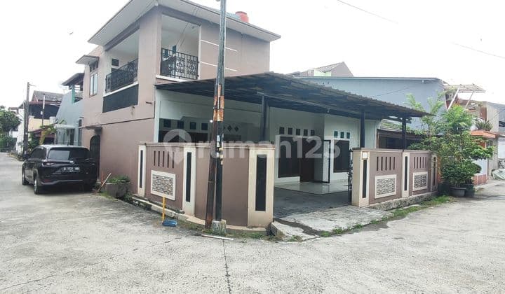 Rumah Luas Cantik 1,5 Lantai Murah di Komplek Mekarsari Bekasi Timur