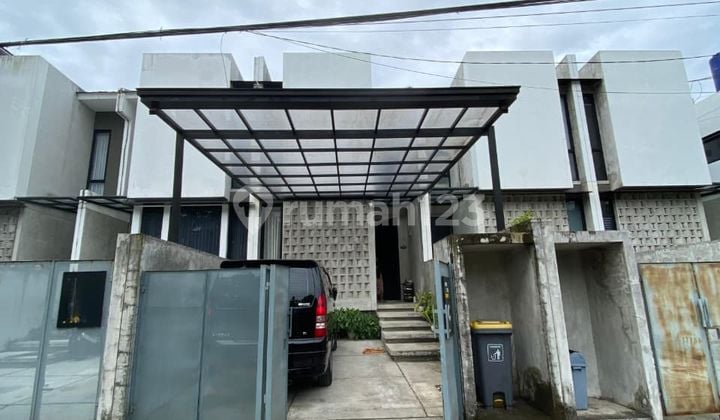 Rumah 2,5 Lantai Cantik Estetik Strategis di Margonda Raya Kota Depok