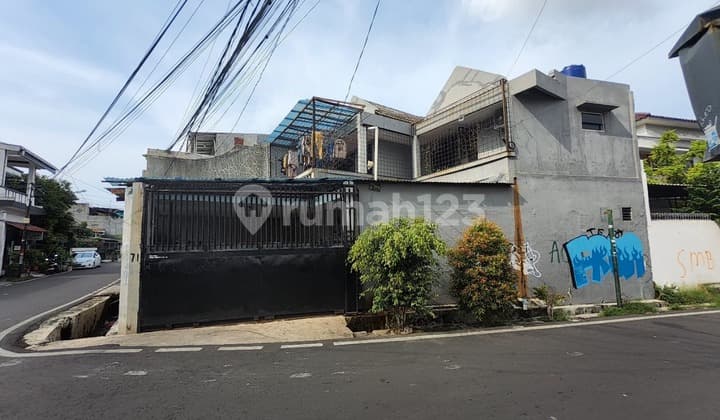 Rumah 1,5 Lantai Bagus Murah di Johar Baru Senen Jakarta Pusat