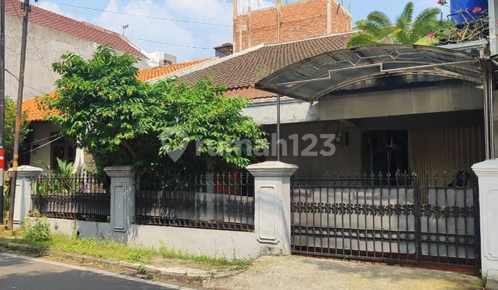 Rumah 1,5Lantai Clasik Bagus Luas di Kavling Dki Pondok Kelapa Jakarta Tim