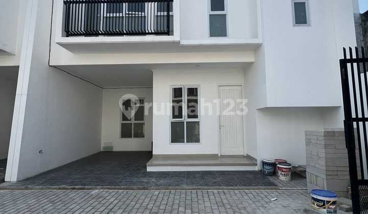 Rumah 2 Lantai Baru Modern termurah di Setia Jatiwaringin Pondokgede Bekasi