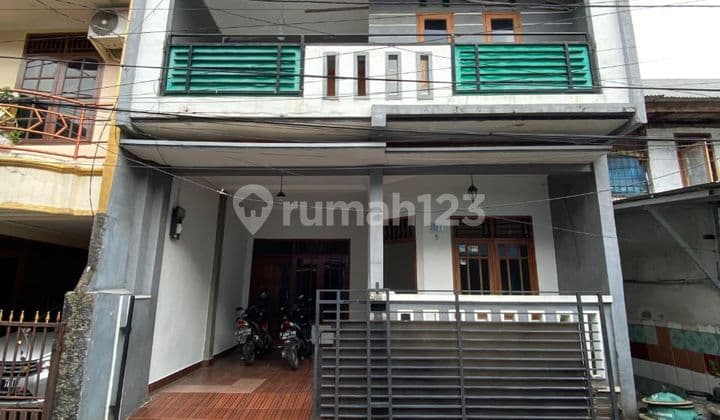 Rumah 2 Lantai Bagus Termurah di Kampung Tengah Kramat Jati Jakarta Tim