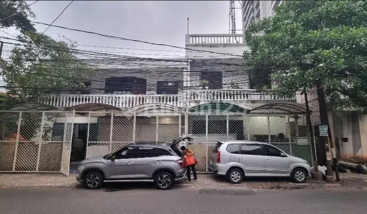 Rumah Clasik kawasan Komersial Cassablanka Menteng Dalam jakarta Sel