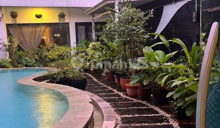 Rumah Mewah 2Lantai Swimming Pool di Ikip Duren Sawit Jakarta Tim