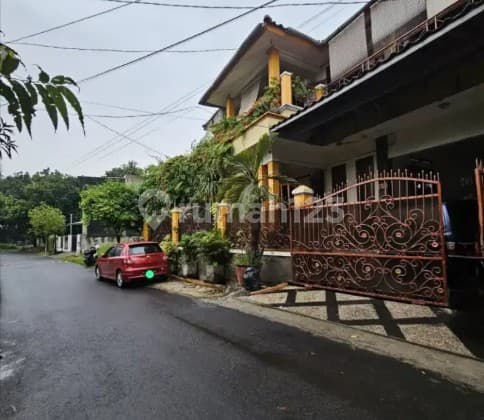 Rumah Induk dan Kost 8 Pintu Full isi di Veteran Bintaro Jakarta Sel